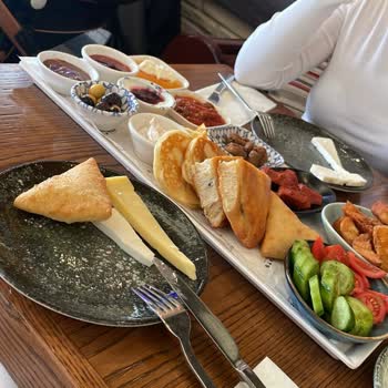 Midpoint Bakırköy'de Hayal Kırıklığı Yaratan Kahvaltı Deneyimi