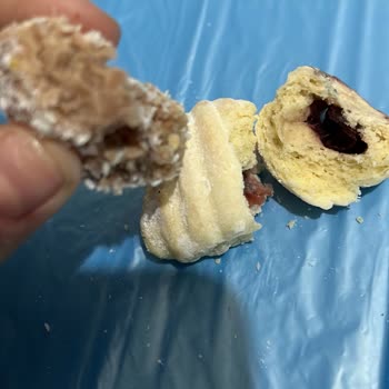 Liva Pastanesi | Livashop.com Küflü Ve Böcekli Kuru Pasta Skandalı