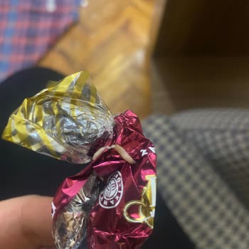 Kahve Dünyası'nda Beklenmedik Bir Sürpriz: Çikolatanın İçinden Kurt Çıktı!