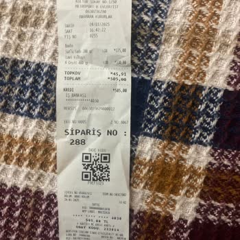 Kahve Dünyası'nda Beklenmedik Bir Sürpriz: Çikolatanın İçinden Kurt Çıktı!