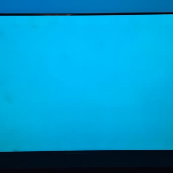 Philips TV'de Siyah Dalgalanmalar Ve İletişim Sorunları