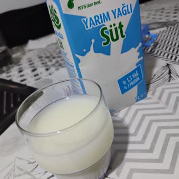 Şok Marketler Son Kullanma Tarihi Geçmemiş Sütün Bozulması