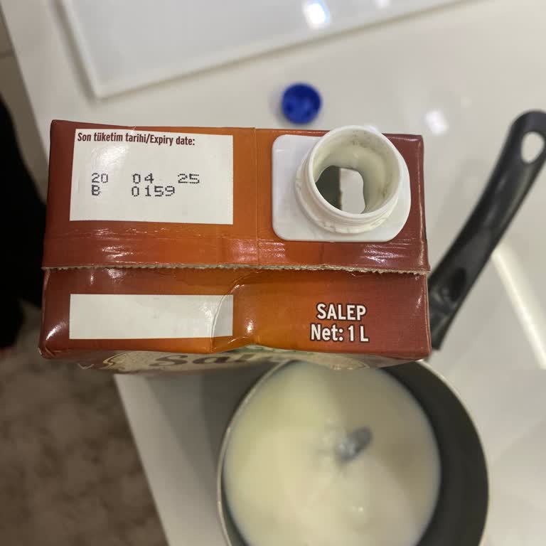 Güvenilir Marka Sütaş'tan Küflü Salep Şoku