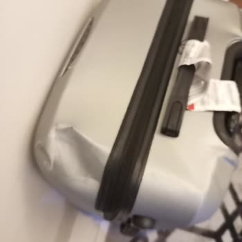 Valizimiz Bagajda Paramparça Oldu