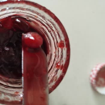 Vişne Reçelinde Çekirdek Şoku: Kalite Düşüşü Mü?