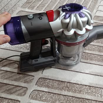 Dyson V8 Süpürge Şarj Olmuyor, Acil Destek Bekliyorum