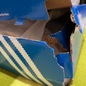 SuperStep Adidas Ayakkabı Paketleme Sorunu