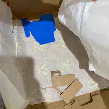 SuperStep Adidas Ayakkabı Paketleme Sorunu