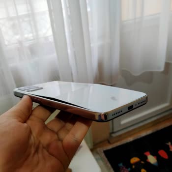 Pil Şişmesi Nedeniyle Reeder Telefonumda Kırık Ve Ek Ücret Talebi