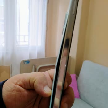 Pil Şişmesi Nedeniyle Reeder Telefonumda Kırık Ve Ek Ücret Talebi