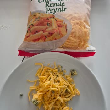 Taze Olması Gereken Peynir Küflü Çıktı!