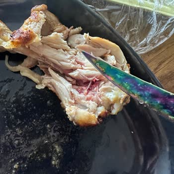 Gedik Piliç Bagetlerde Sağlık Tehlikesi: Kanlı Ürünler Ve Güven Sorunu