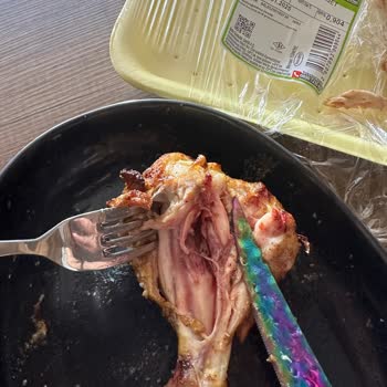 Gedik Piliç Bagetlerde Sağlık Tehlikesi: Kanlı Ürünler Ve Güven Sorunu