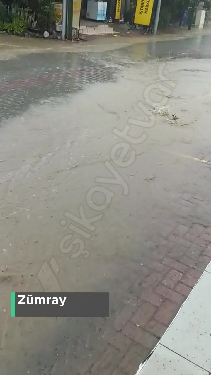 Muğla Büyükşehir Belediyesi Sarıgerme'de Su Baskını videonun kapak resmi