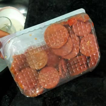 Tarihi Geçmiş Ürün Skandalı Ve İlgisiz Personel