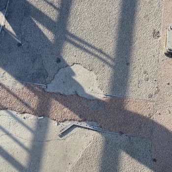 Florya Üst Geçit Köprüsünde Kauçuk Kaplama İhmal Edildi