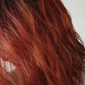 Beklenmedik Renk Ve Saç Hasarı