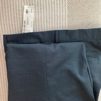 Kusurlu Tadilat Sonucu Kullanılamayan Pantolonlar