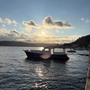 İphone 16'nın Kamera Sorunu: Yeşil Nokta Problemi