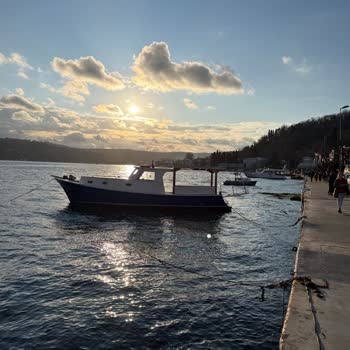 İphone 16'nın Kamera Sorunu: Yeşil Nokta Problemi