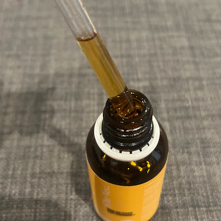 Renk Değişimi Ve Kötü Koku: SHE Vec C Vitamini Serum Sorunu