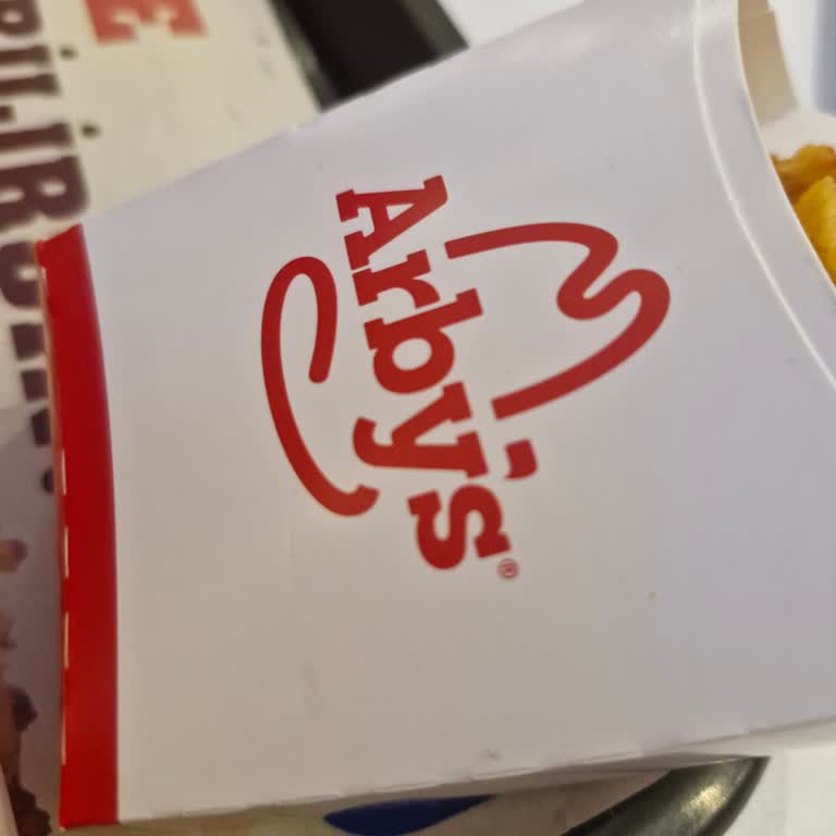 Adana Optimum Arby's: Eksik Hizmet Ve Soğuk Sandviç Şikayeti