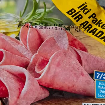 BİM'den Aldığım Salamda Kırmızı Boya Şoku