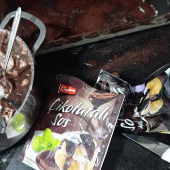 BİM Daphne Çikolata Sosun İçinde Kum Var