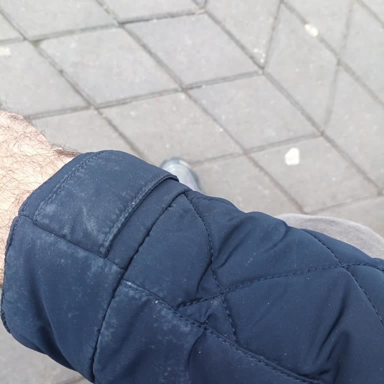 Akbaba Giyim Erkek Mont Şikayeti