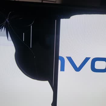 Kırık Televizyon Ve İlgisiz Müşteri Hizmetleri