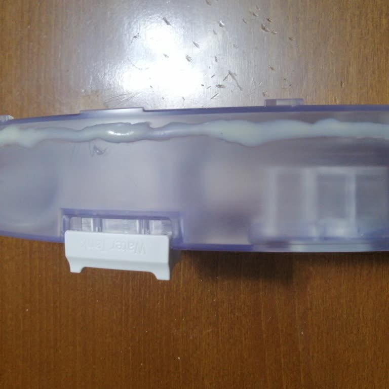 Roborock S8 Sonic Süpürge: Çatlayan Su Haznesi Ve Yetersiz Destek