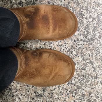 UGG Boots Got Wet and Changed Color During Snowy Day Despite My Expectations
