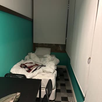 Amatör Yönetim, Rezil Olan Tatil