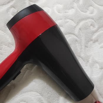 Sinbo Saç Kurutma Makinesi Elimde Patladı