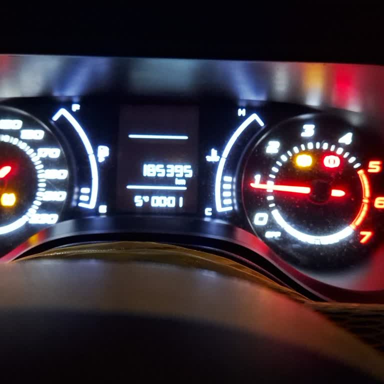 Araçta Aniden Ortaya Çıkan Sistem Uyarıları