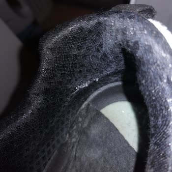 Skechers Ayakkabılarda Yırtılma Ve Koku Sorunu