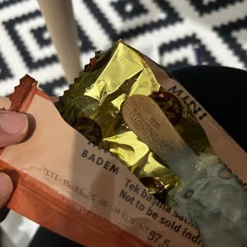 Küflü Magnum Ve İade Sorunu
