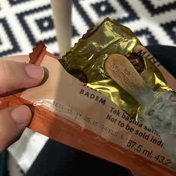 Küflü Magnum Ve İade Sorunu