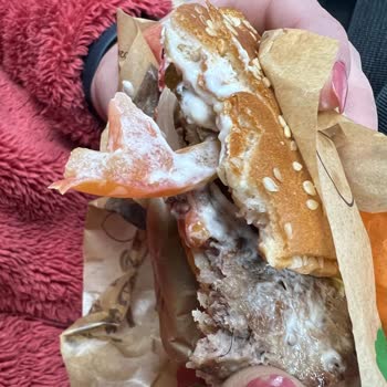Burger King Şişli'de Kıl Çıkması Ve Para İadesi Sorunu