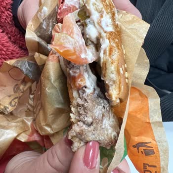 Burger King Şişli'de Kıl Çıkması Ve Para İadesi Sorunu