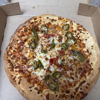 Taş Gibi Pizzalar: Mecidiyeköy Şubesinin Hayal Kırıklığı