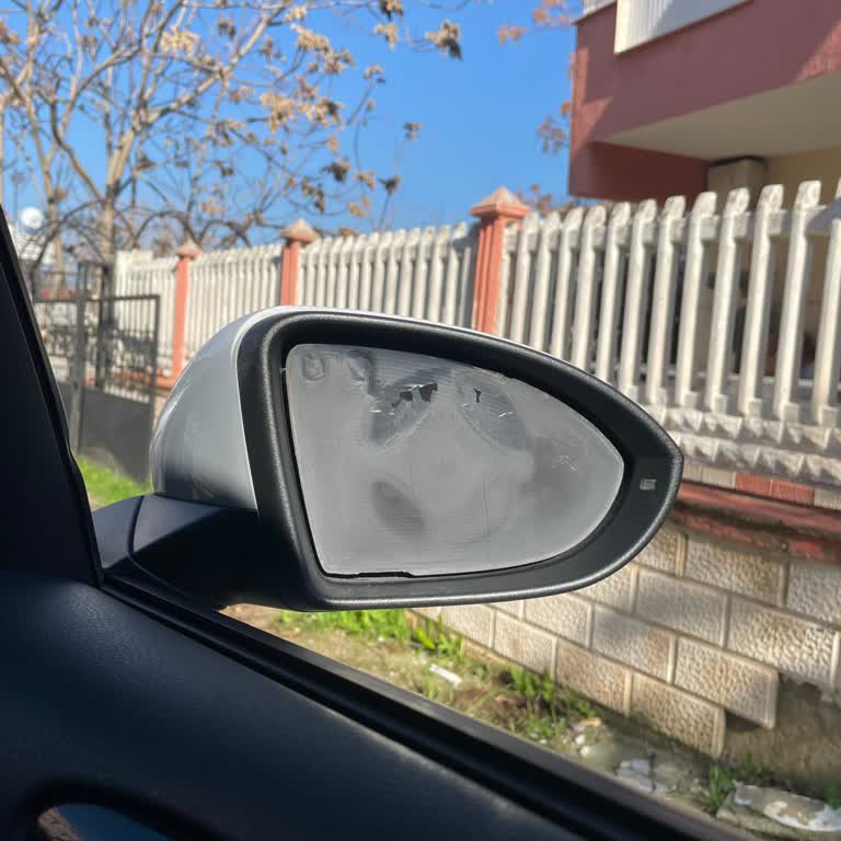 Golf 7.5 Yan Ayna Tehlikesi: Potansiyel Tasarım Hatası