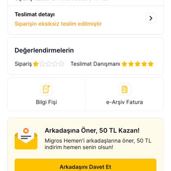 Sanal Marketten Gelen Çürük Çilekler Ve İlgisiz Hizmet