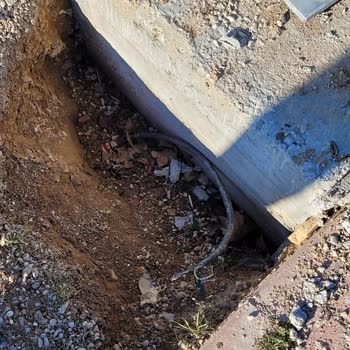 Tehlikeli Aydınlatma Direği: Çocuklar İçin Büyük Tehdit