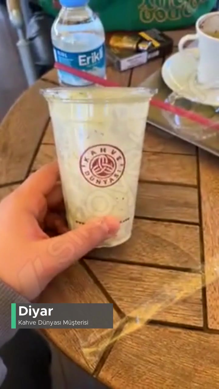 Kahve Dünyası'ndan Fıstıklı Latte Aldım, Buz Geldi! videonun kapak resmi