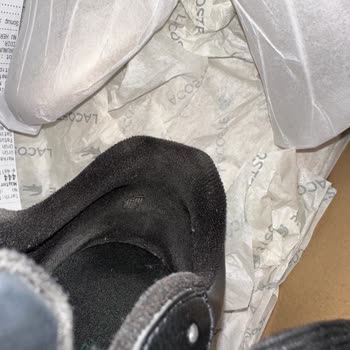 Lacoste Ayakkabılarda Kronik Sorun: Yırtılan Astarlar