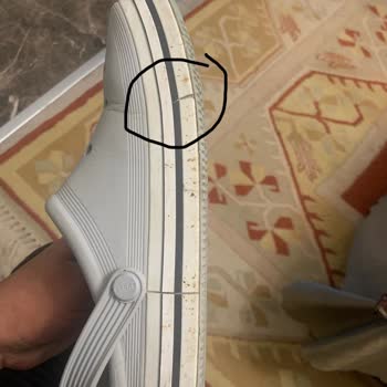 Intersport Aldığım Cross Terliklerde Çatlama Sorunu