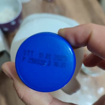 Ayran Şişesinden Çıkan Sinek Şoku