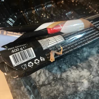 Mantıda Tüylü Sürpriz: File Market'ten Soğutan Deneyim