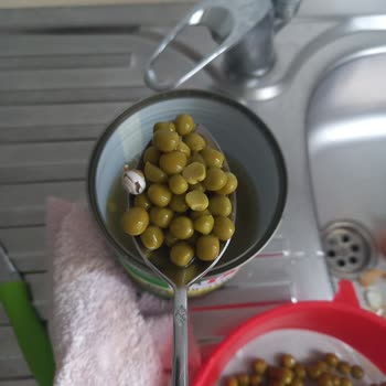 Tamek Bezelye Konservesinde Şok Edici Buluntu